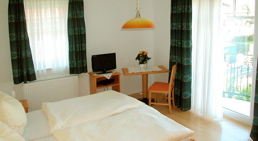 Pension Hiesel-Villa Untersbergblick Anthering Bilik gambar