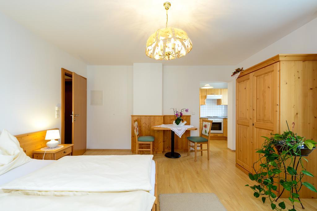 Pension Hiesel-Villa Untersbergblick Anthering Bilik gambar