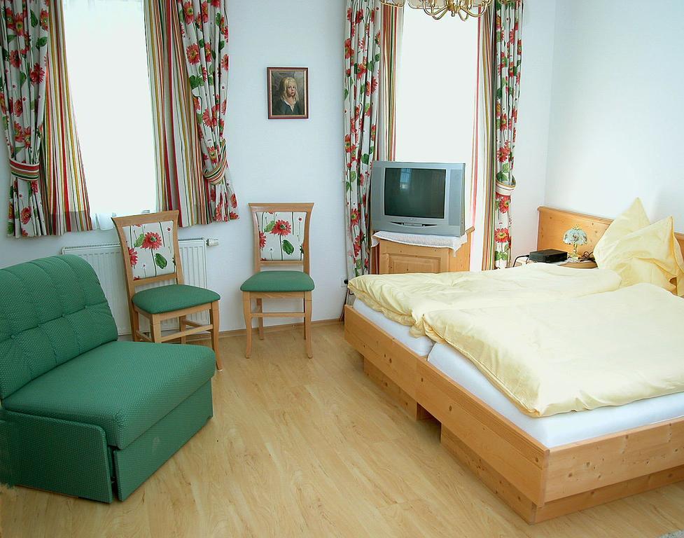 Pension Hiesel-Villa Untersbergblick Anthering Bilik gambar