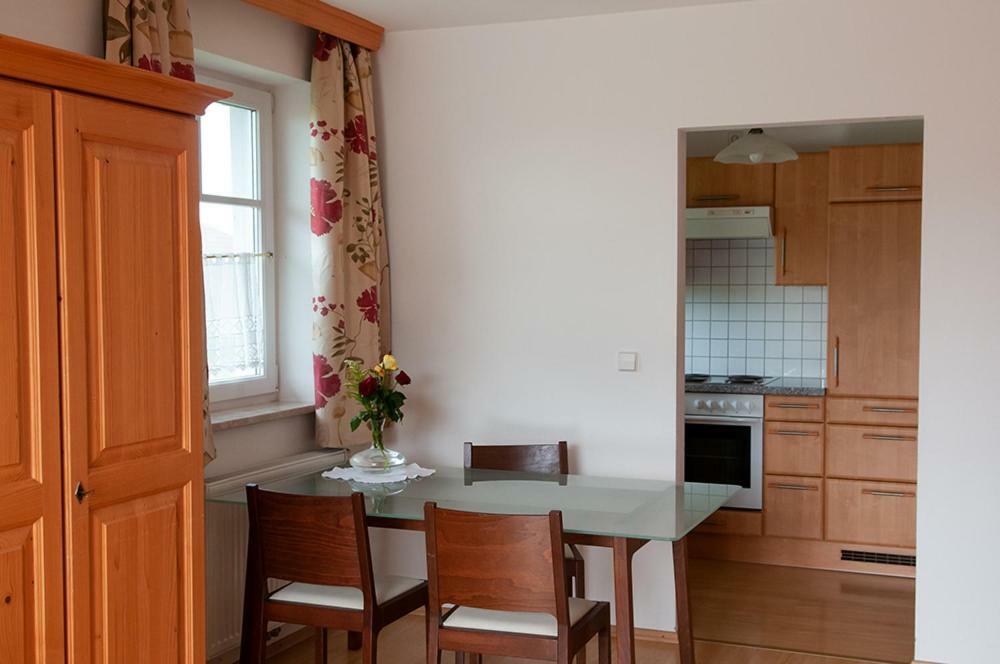 Pension Hiesel-Villa Untersbergblick Anthering Luaran gambar