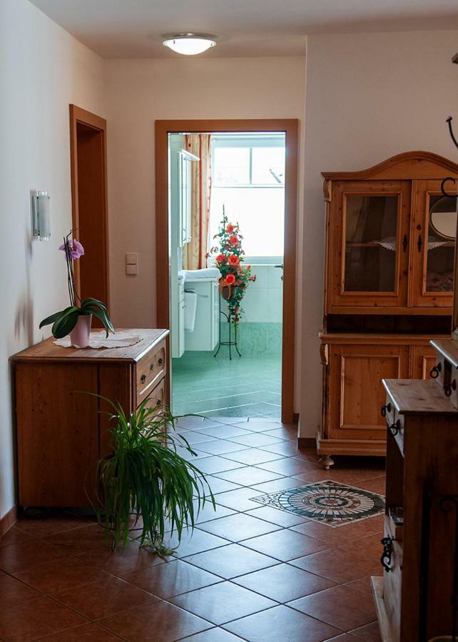 Pension Hiesel-Villa Untersbergblick Anthering Luaran gambar