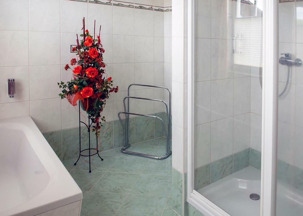 Pension Hiesel-Villa Untersbergblick Anthering Luaran gambar