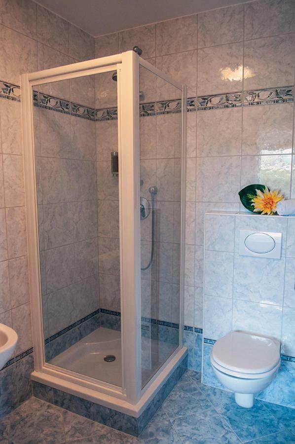 Pension Hiesel-Villa Untersbergblick Anthering Luaran gambar